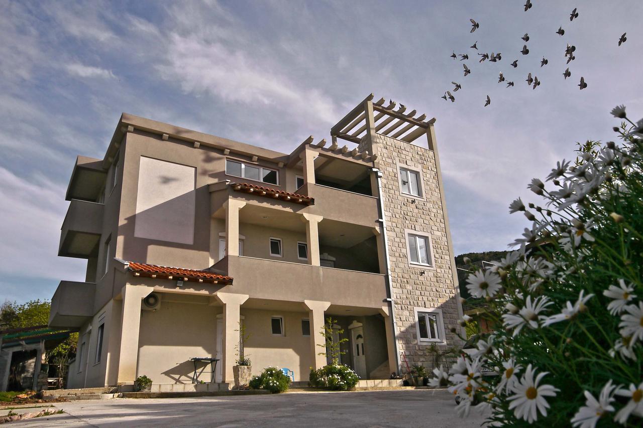Mirta Apartments Family Farm بودفا المظهر الخارجي الصورة